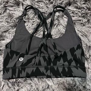 Lululemon sports bra